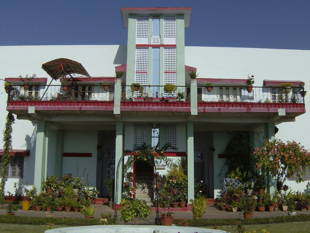 Jheelam Homestay *