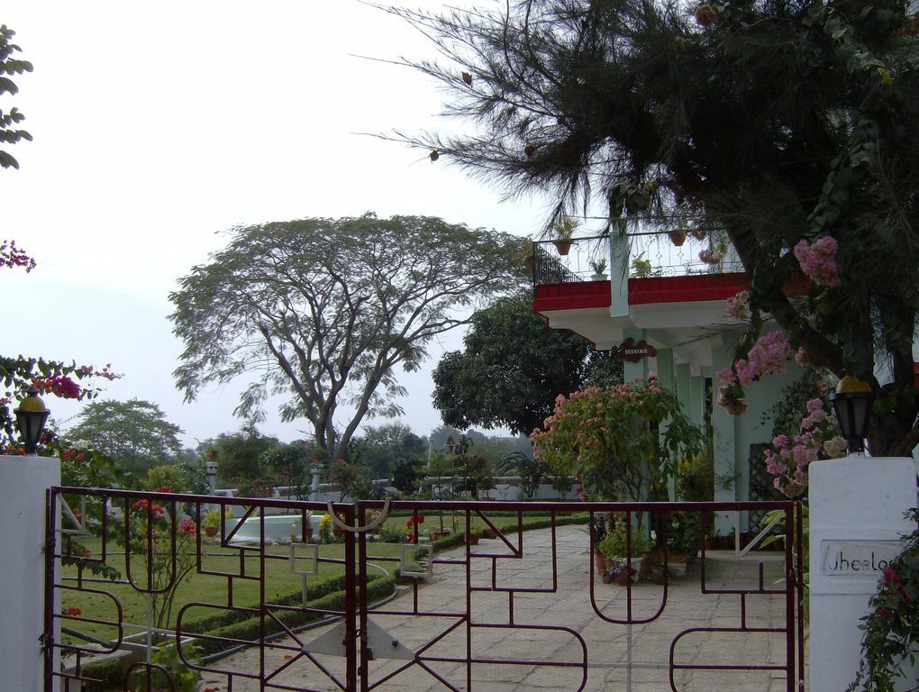 Homestay Jheelam *