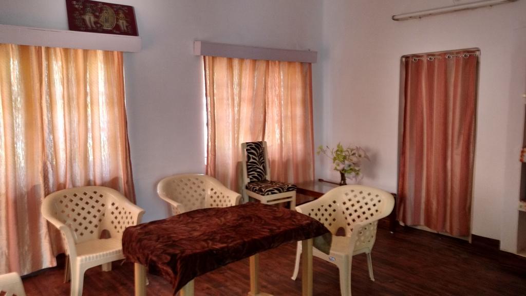 Homestay Jheelam *