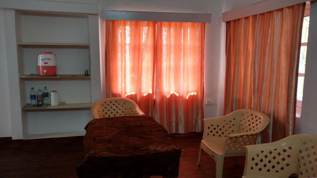 Homestay Jheelam