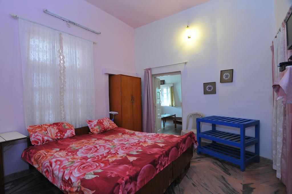 Homestay Jheelam