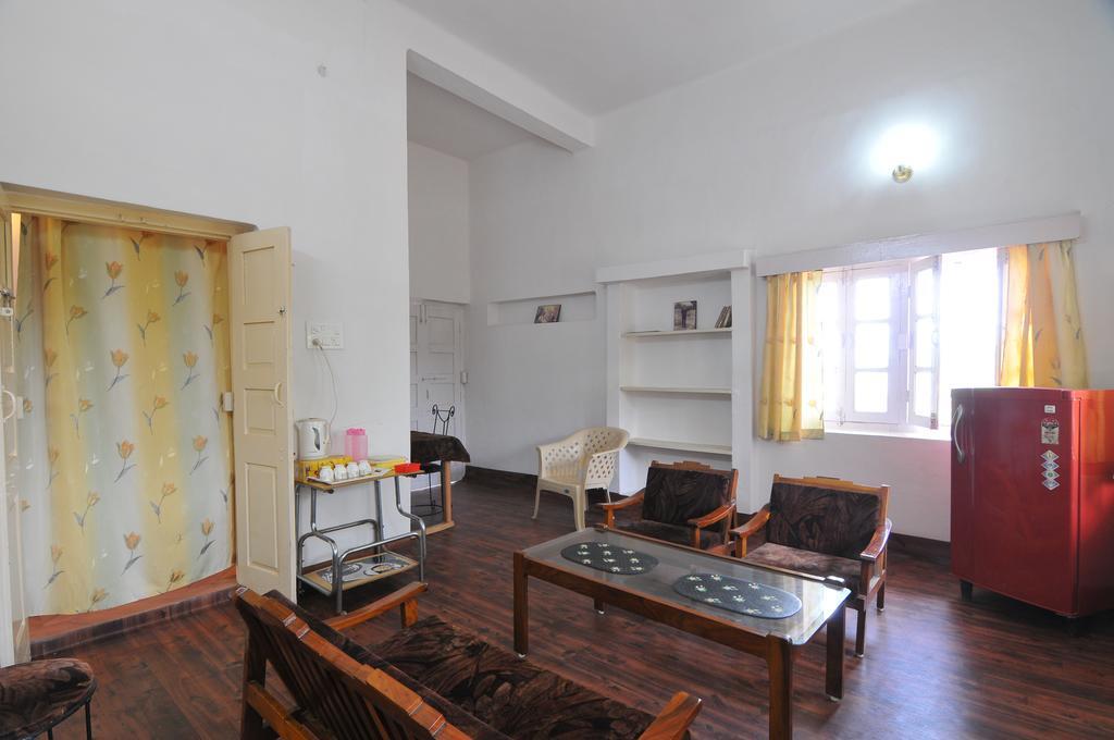 Homestay Jheelam